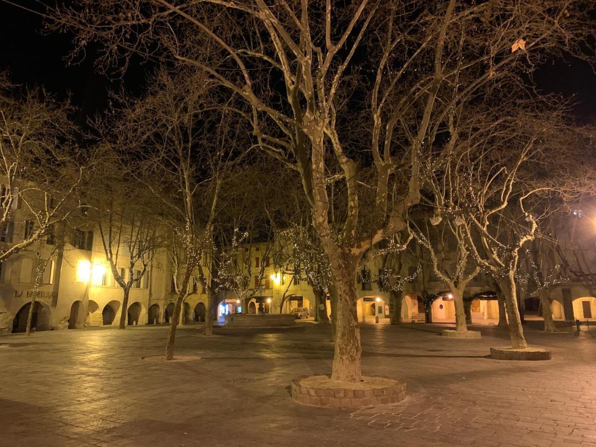 Appartement De Charme Dans Le Coeur Historique D'Uzès Exterior foto